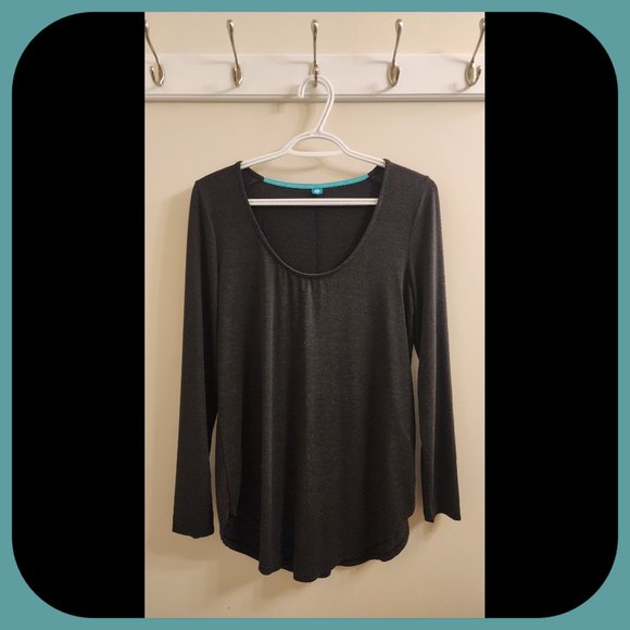 SWEETLEGS || Classic ¾ & Long Sleeve Tops (SIZE S) - Picture 3 of 6